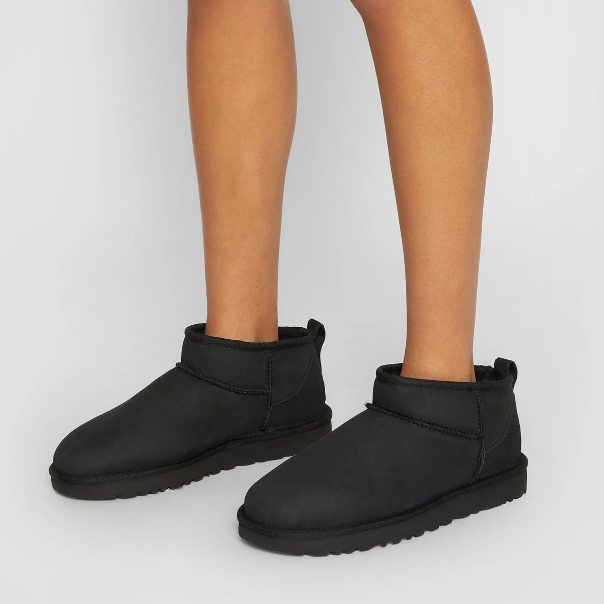 UGG Classic Ultra Mini Black Bottines Noir Femme - 6