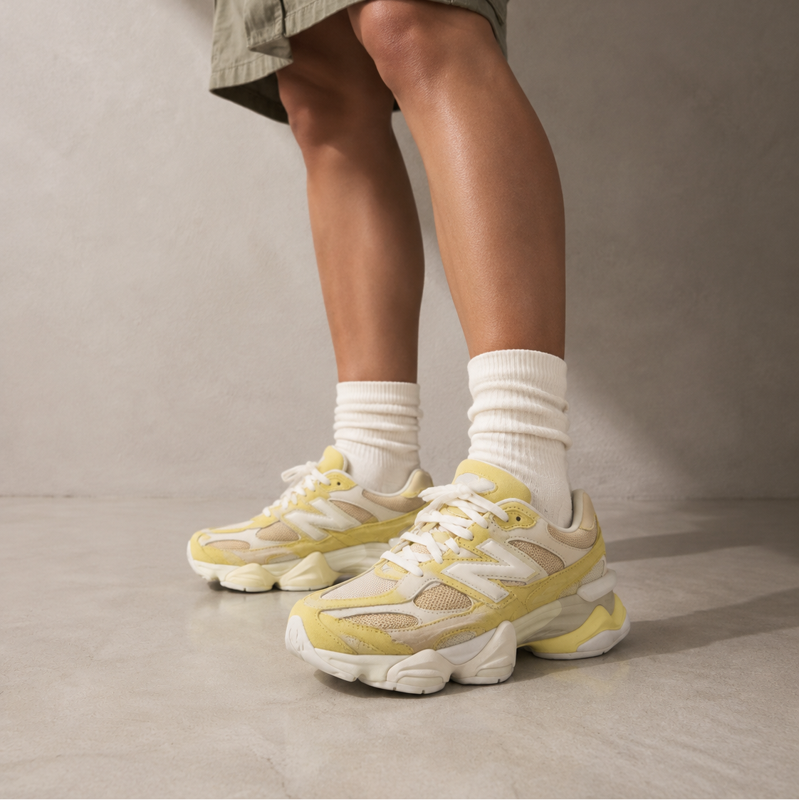 New Balance 9060R Baskets Beige Orange Homme Femme - 5