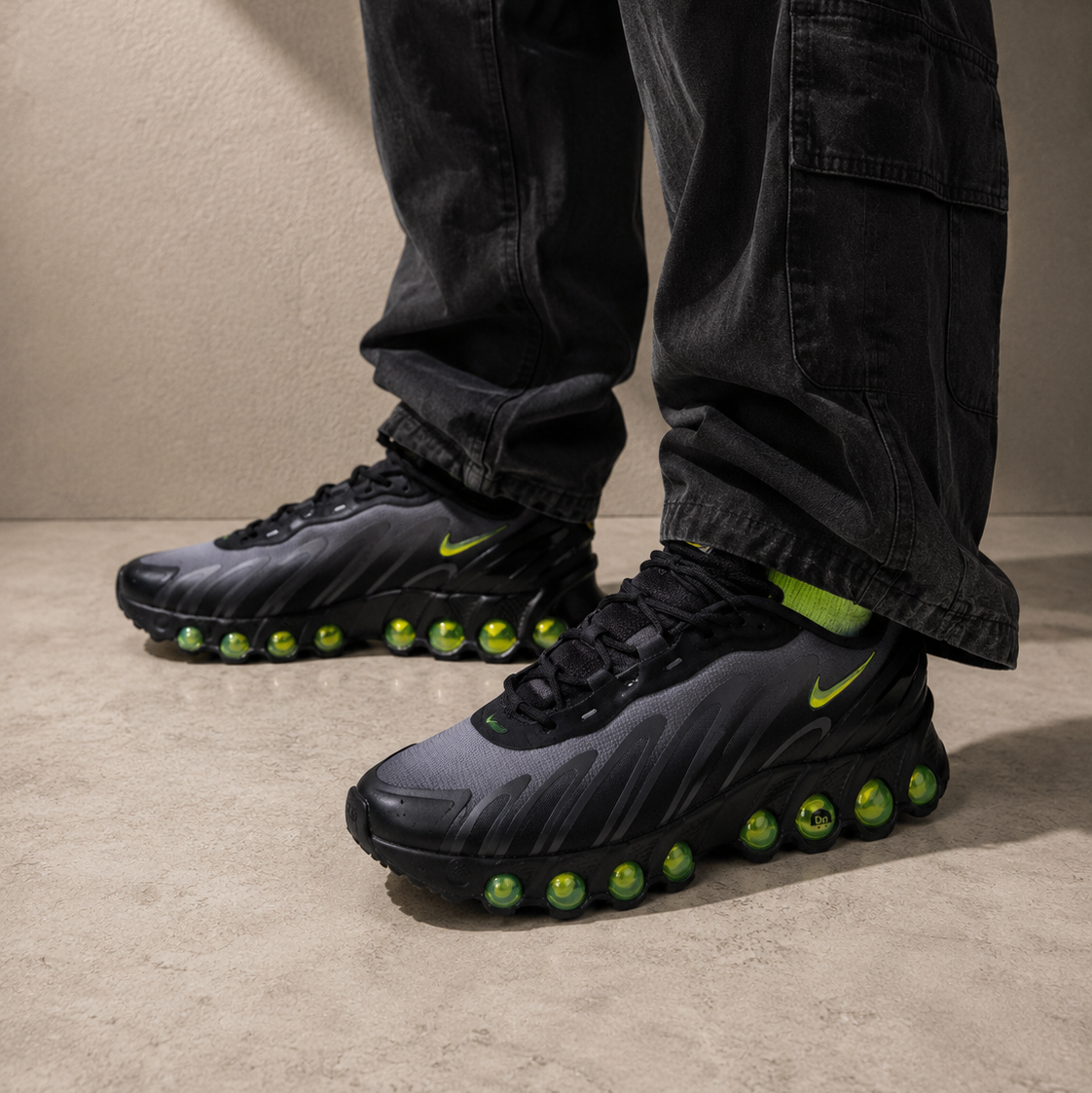 Nike Air Max DN8 Black Volt Baskets Noir Jaune Homme Femme - 5