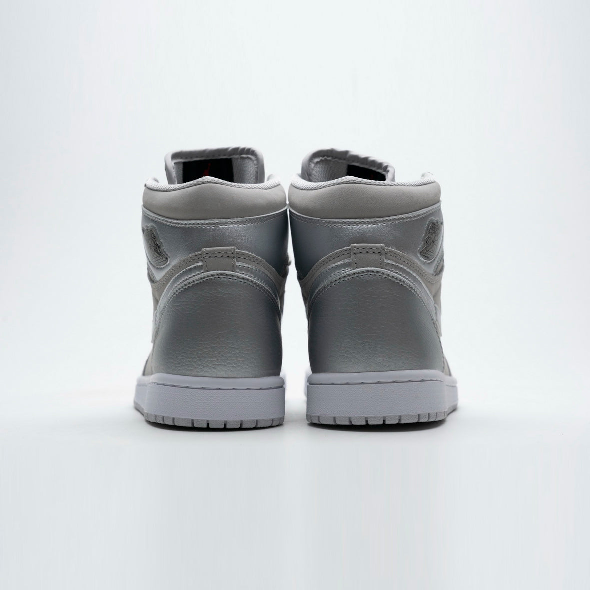 Air Jordan 1 High OG Japan Neutral Grey Baskets Gris Blanc Homme Femme - 3