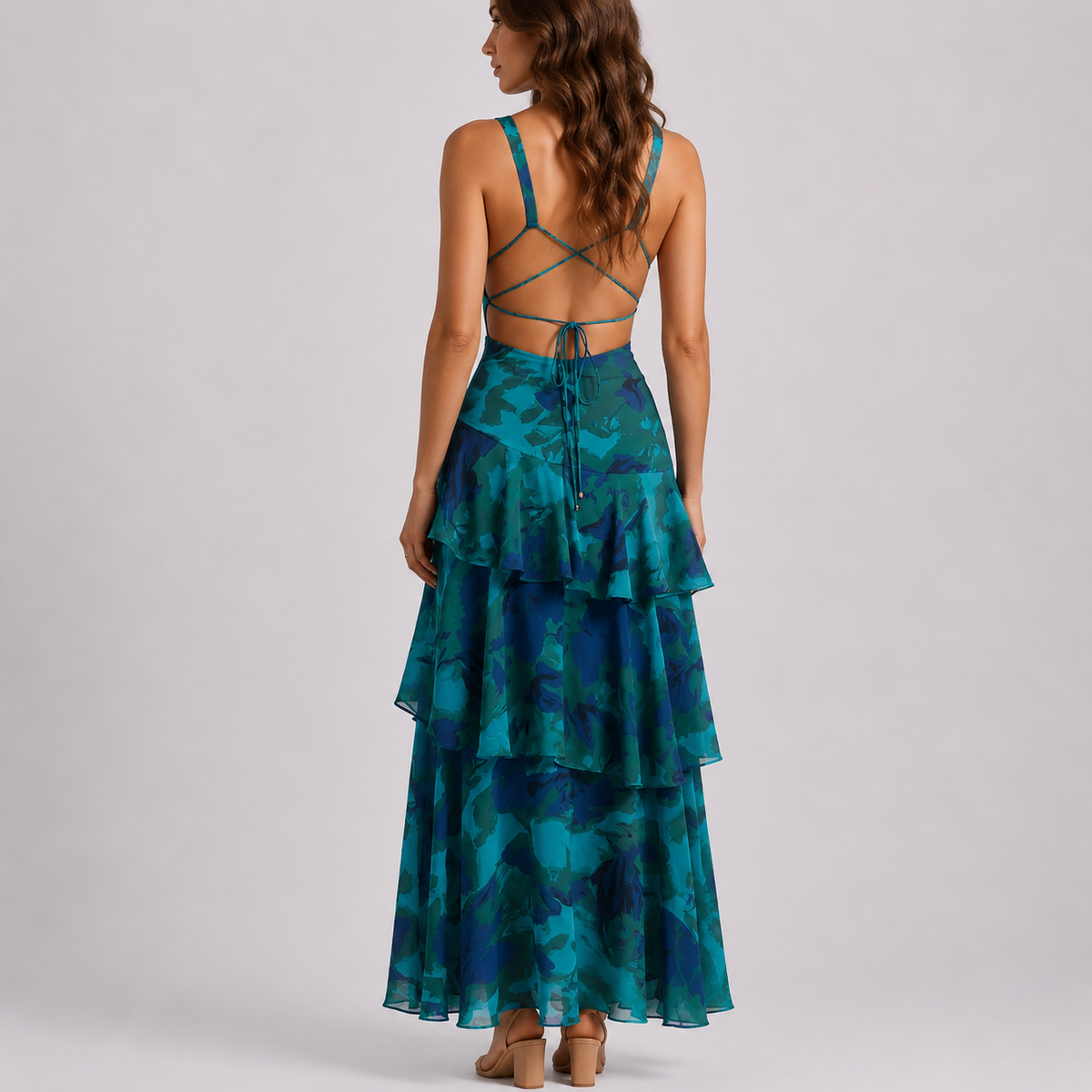 Robe Longue Fleurie Décolleté V Femme robe dos nu longue en tissu léger et fluide, détail tissu