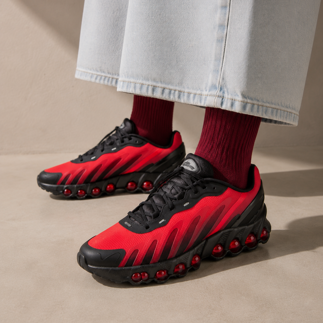 Nike Air Max DN8 Black Bright Crimson Baskets Noir Rouge Homme Femme - 5