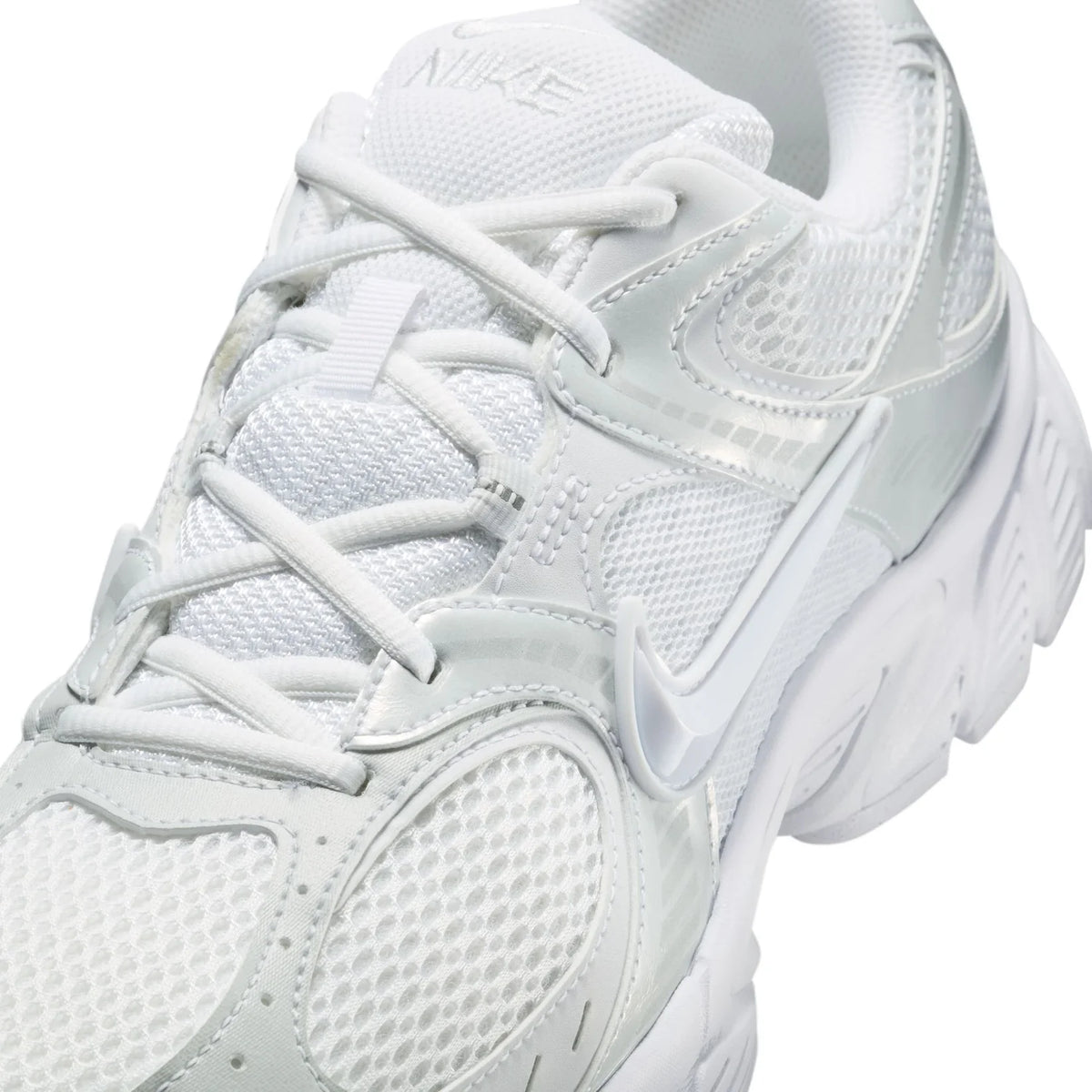 Nike V5 RNR White Metallic Silver Baskets Blanc Argent Homme Femme - 3