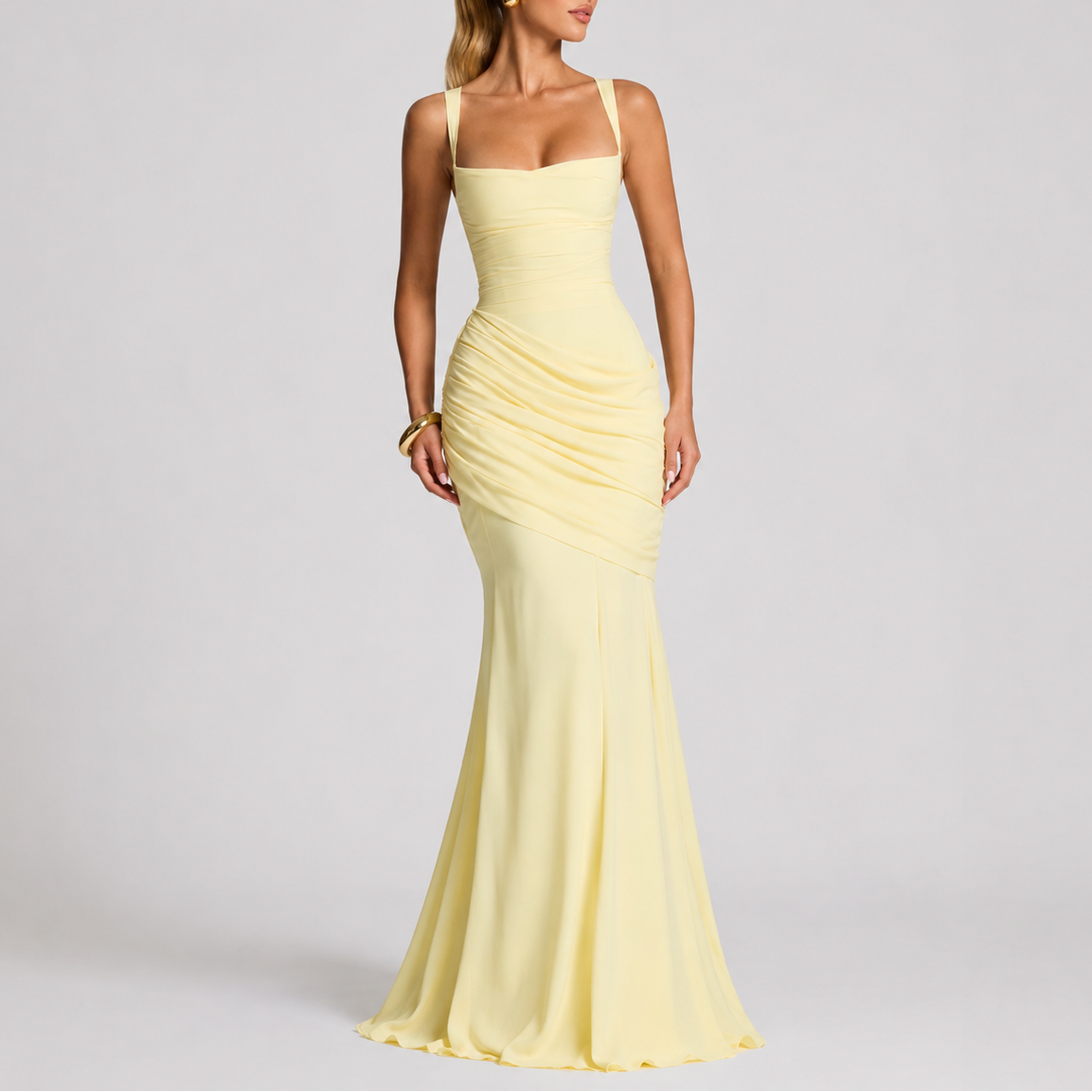 Robe de Soirée Longue Femme robe drapée élégante en tissu léger et fluide, vue de profil