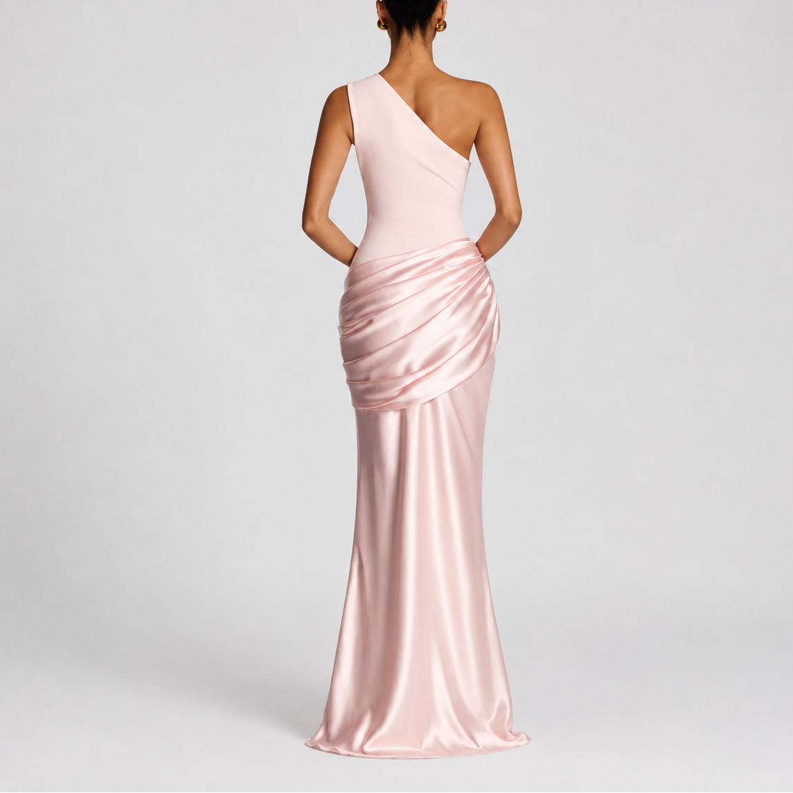 Robe Asymétrique Longue Femme robe une épaule élégante en satin, détail décolleté