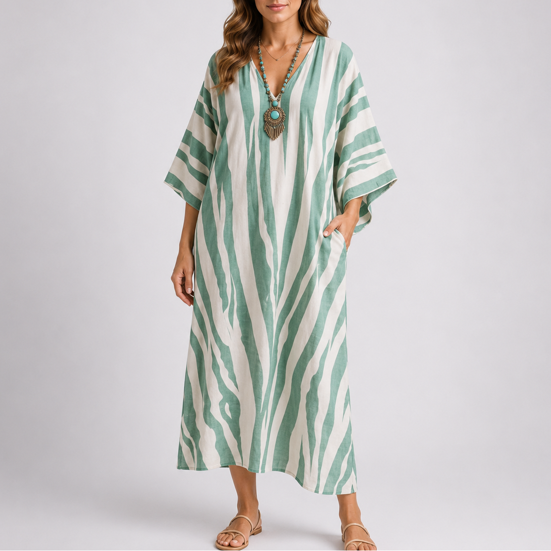 Robe Caftan Longue Rayée Femme robe longue bohème méditerranéenne en tissu léger et fluide, vue de face